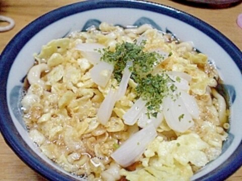 自家製揚げ玉で　たぬきうどん